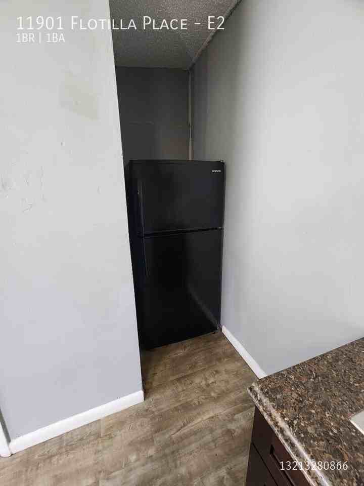11901 Flotilla Pl #E2 - Photo 5 of 9