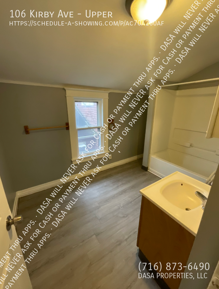 106 Kirby Ave - Photo 5 of 10
