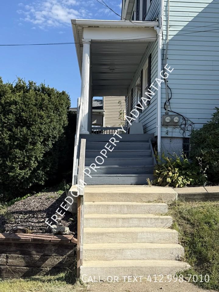 638 Marne Ave - Photo 5 of 16