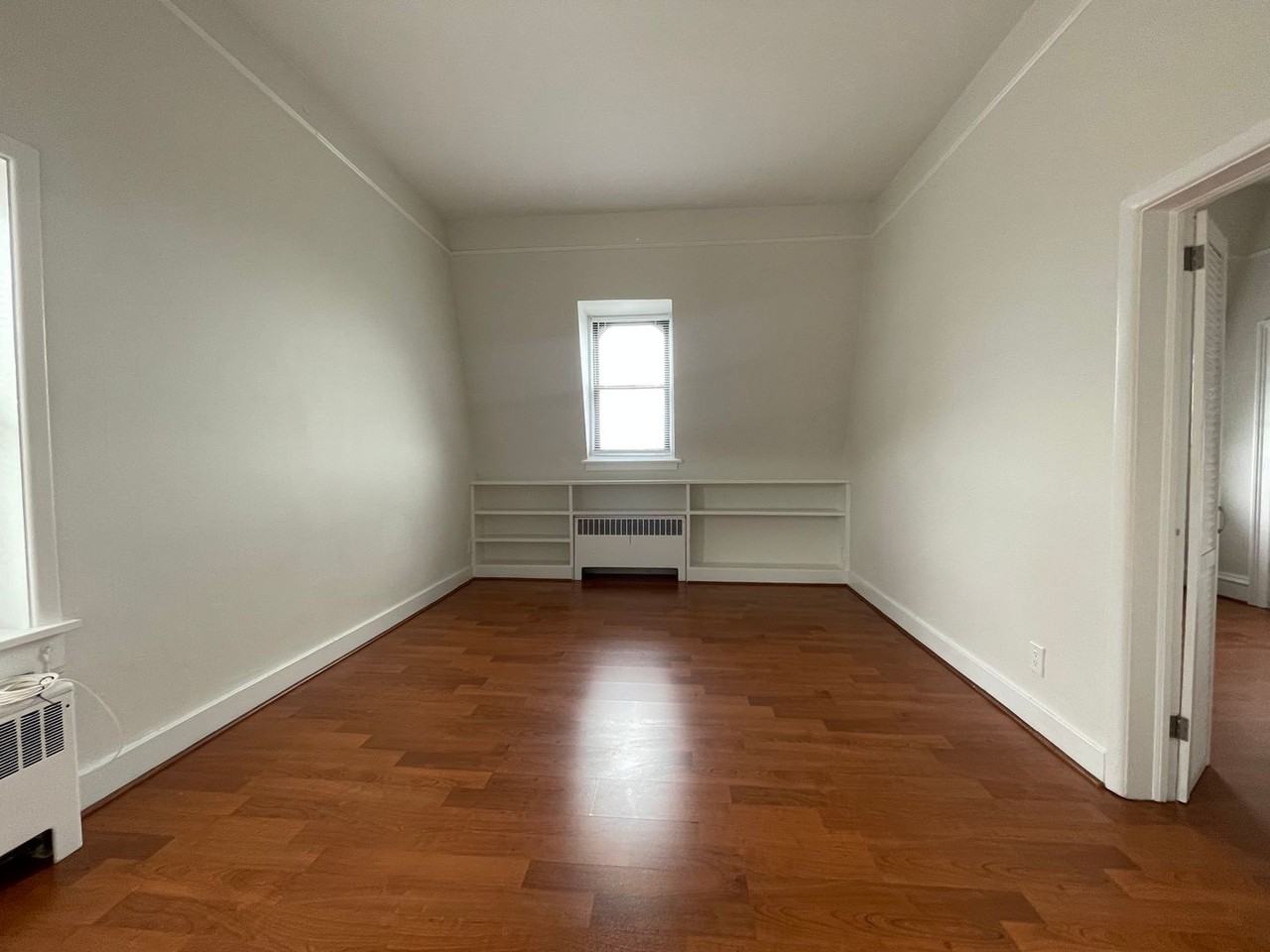 52 North Washington Street - Photo 4 of 24