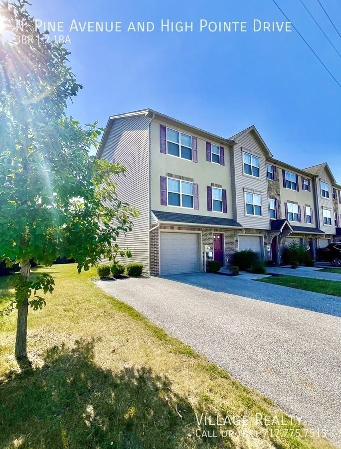 & HIGH POINTE DRIVE #209 - Photo 4 of 50