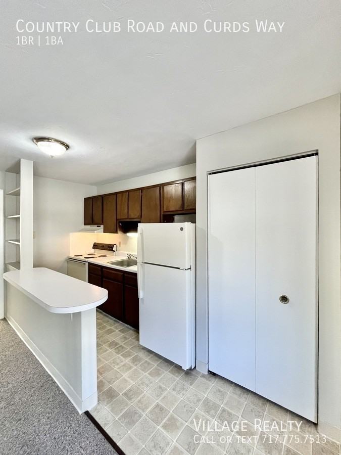 613 Country Club Rd #A - Photo 3 of 49
