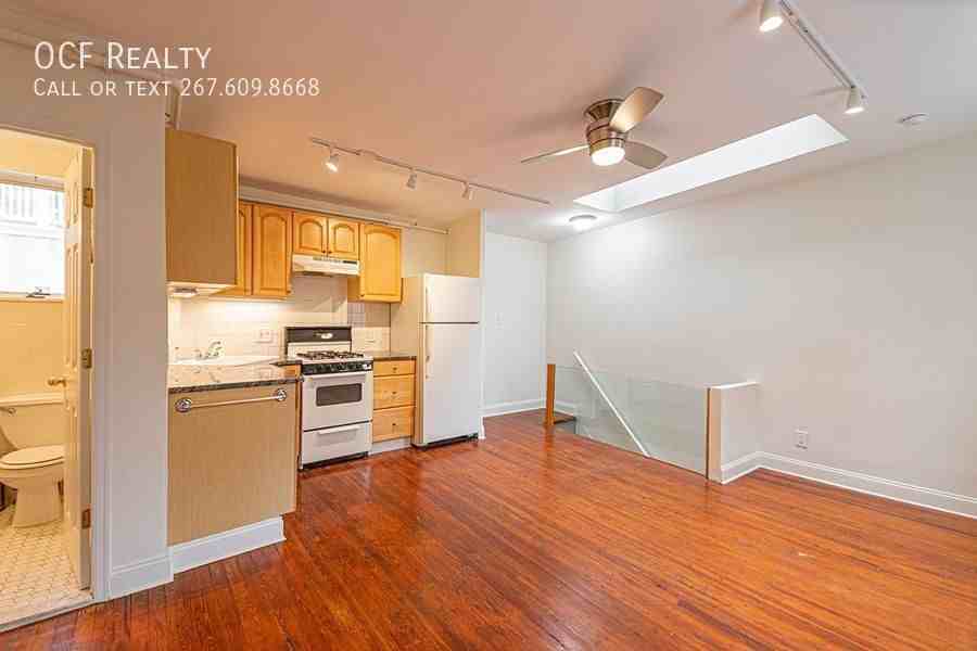 403 S 23rd St - Photo 4 of 16