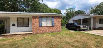 featured image of 23 Haley St