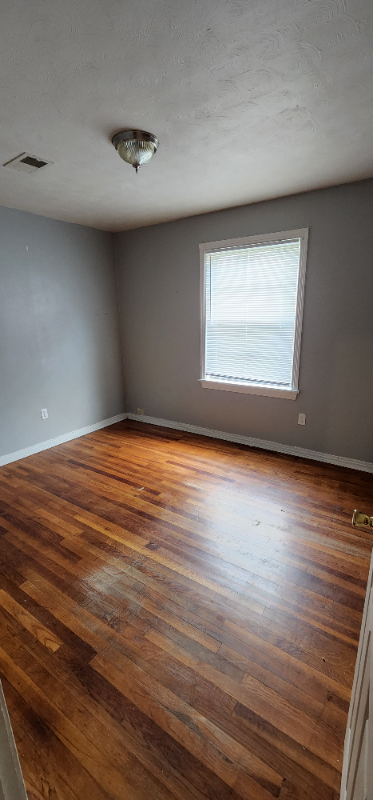 23 Haley St - Photo 4 of 9