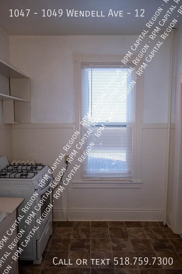 1047 - 1049 Wendell Ave #12 - Photo 6 of 9
