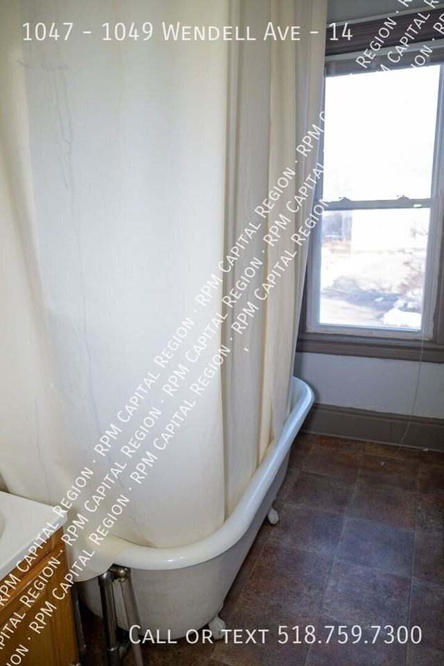 1047 - 1049 Wendell Ave #14 - Photo 4 of 7