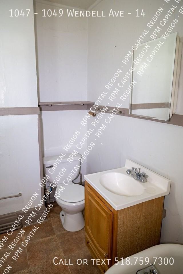 1047 - 1049 Wendell Ave #14 - Photo 5 of 7