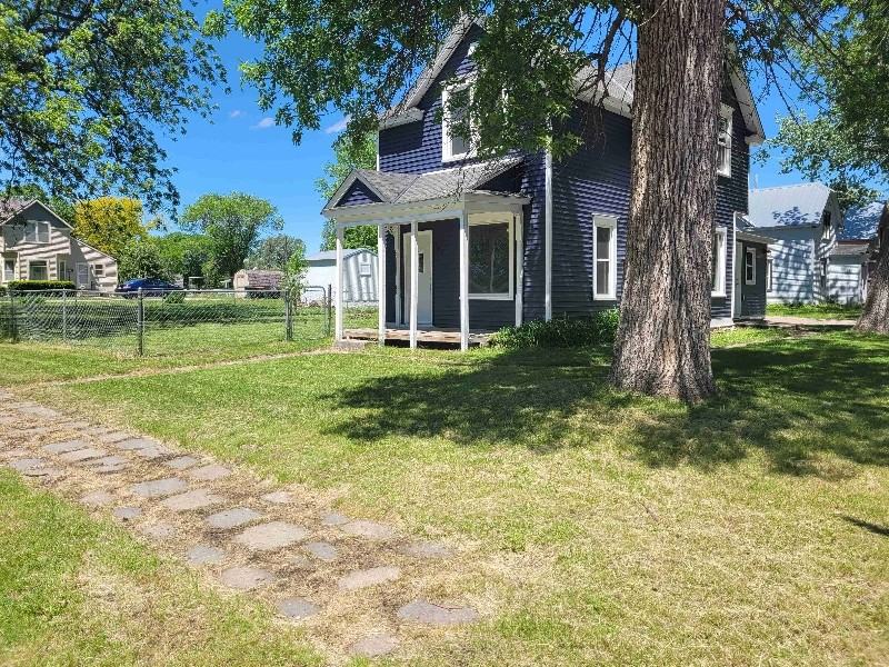 402 W Grant St - Photo 2 of 16