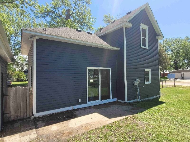402 W Grant St - Photo 4 of 16