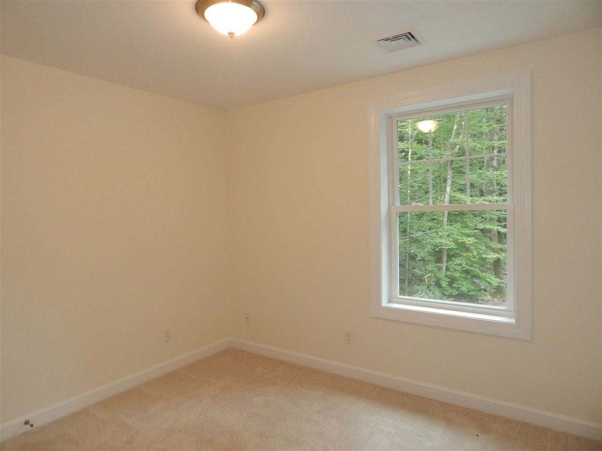 39 Kelsey Rd - Photo 4 of 12