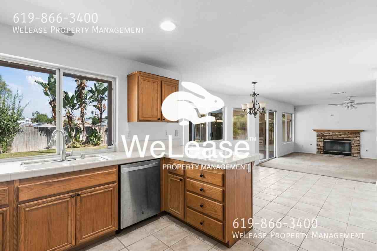 577 Sipes Cir - Photo 3 of 28