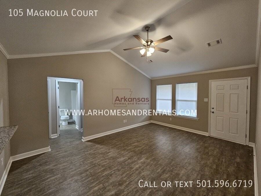105 Magnolia Ct - Photo 4 of 21