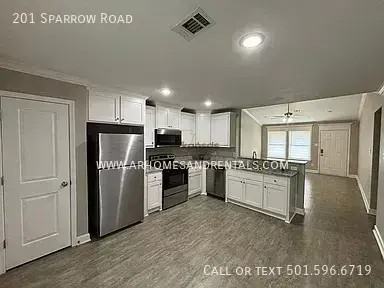 201 Sparrow Rd - Photo 3 of 11