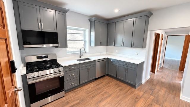 5437 West Hutchinson Street #2 - Photo 4 of 14