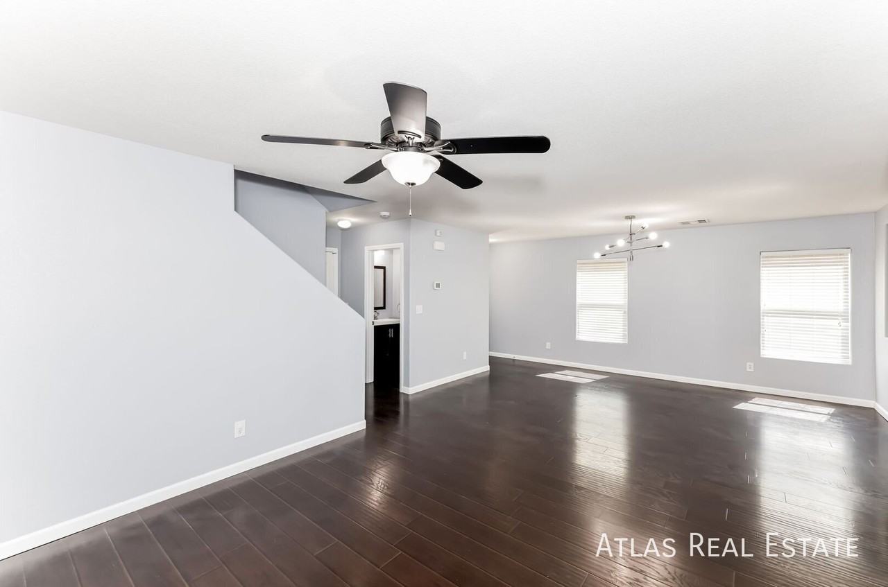 9231 Wild Stampede Ave - Photo 5 of 33