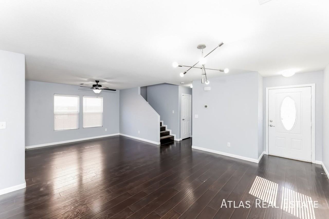 9231 Wild Stampede Ave - Photo 6 of 33