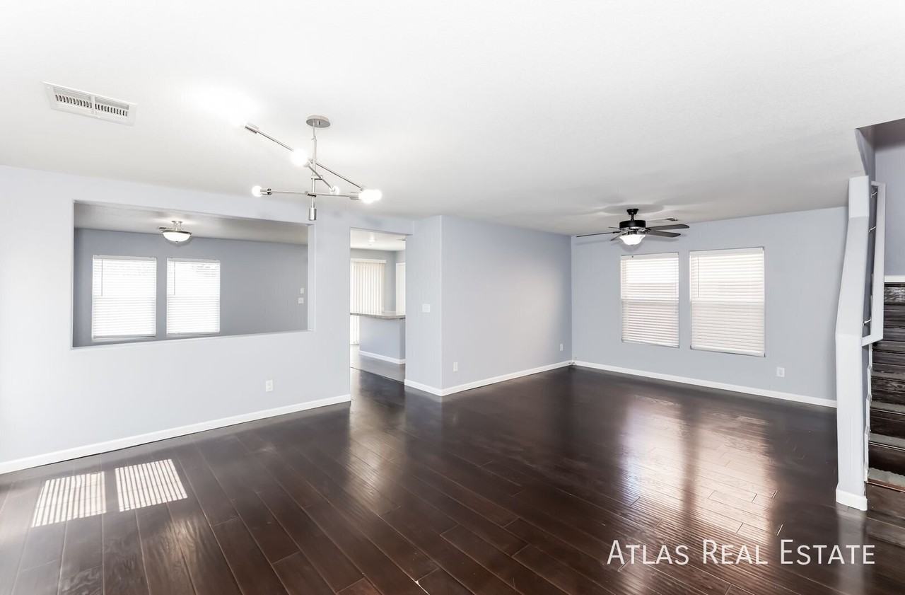 9231 Wild Stampede Ave - Photo 7 of 33