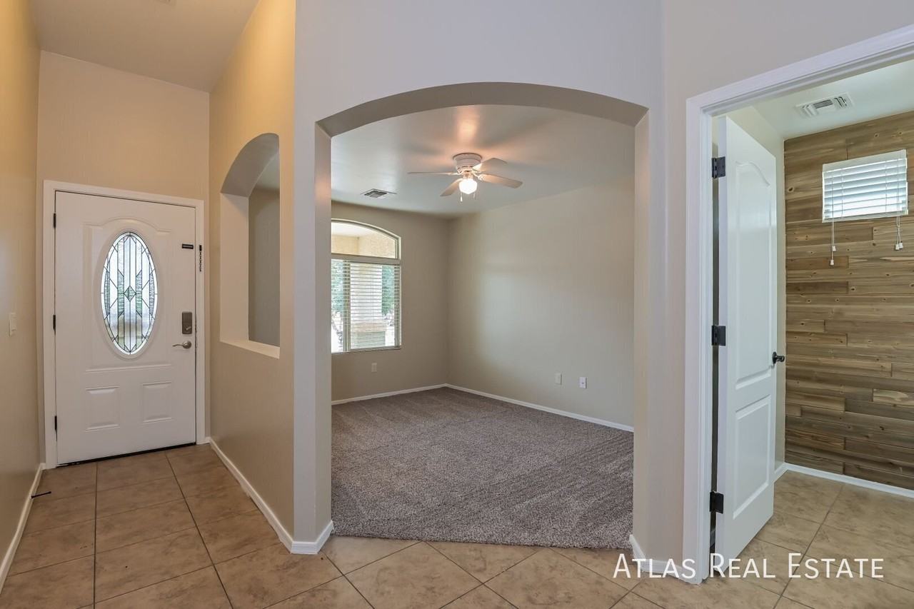 6655 S Blue Wing Dr - Photo 2 of 21
