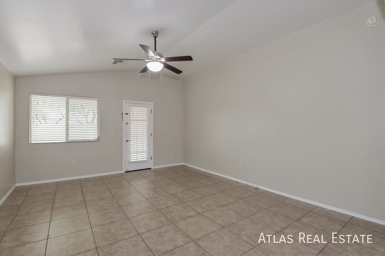 6655 S Blue Wing Dr - Photo 3 of 21