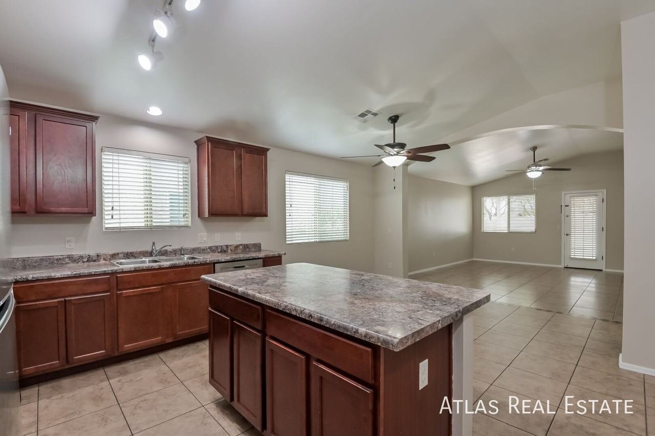 6655 S Blue Wing Dr - Photo 5 of 21