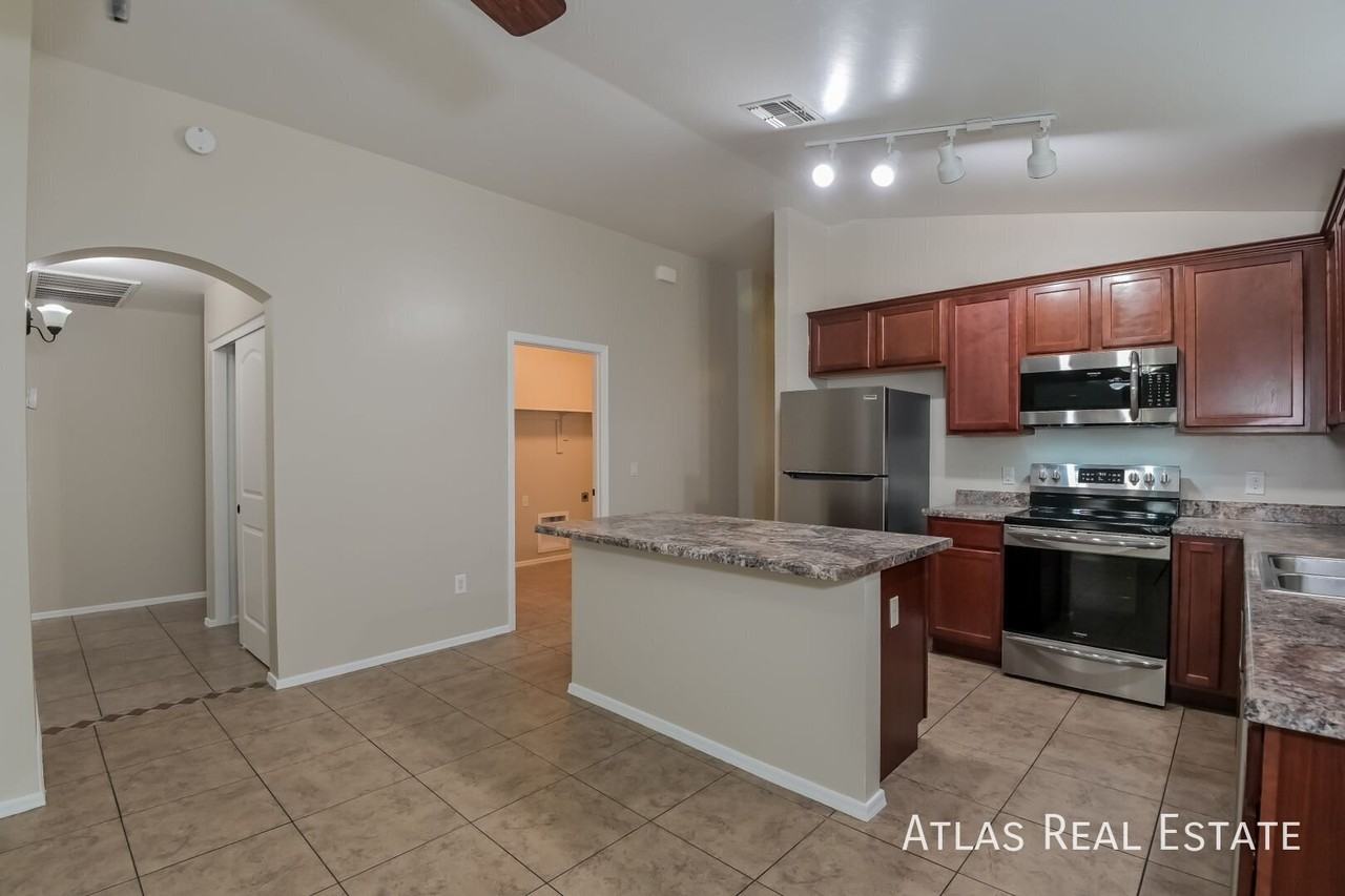 6655 S Blue Wing Dr - Photo 6 of 21