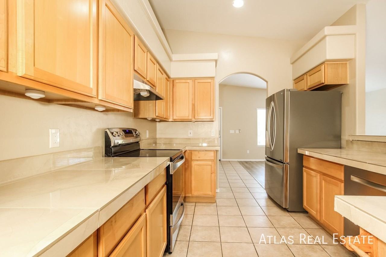 2398 W Horseshoe Pl - Photo 3 of 22