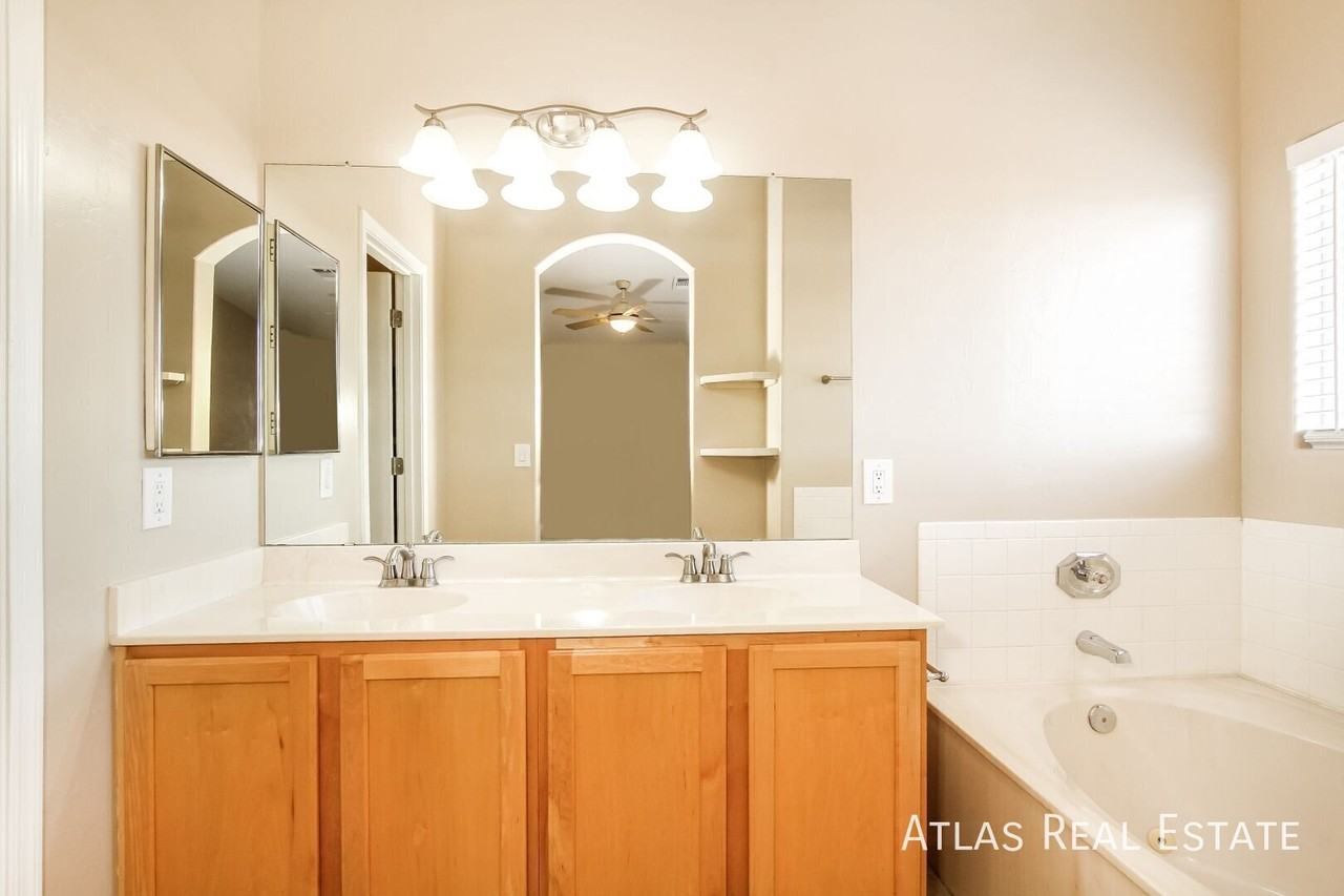 2398 W Horseshoe Pl - Photo 7 of 22