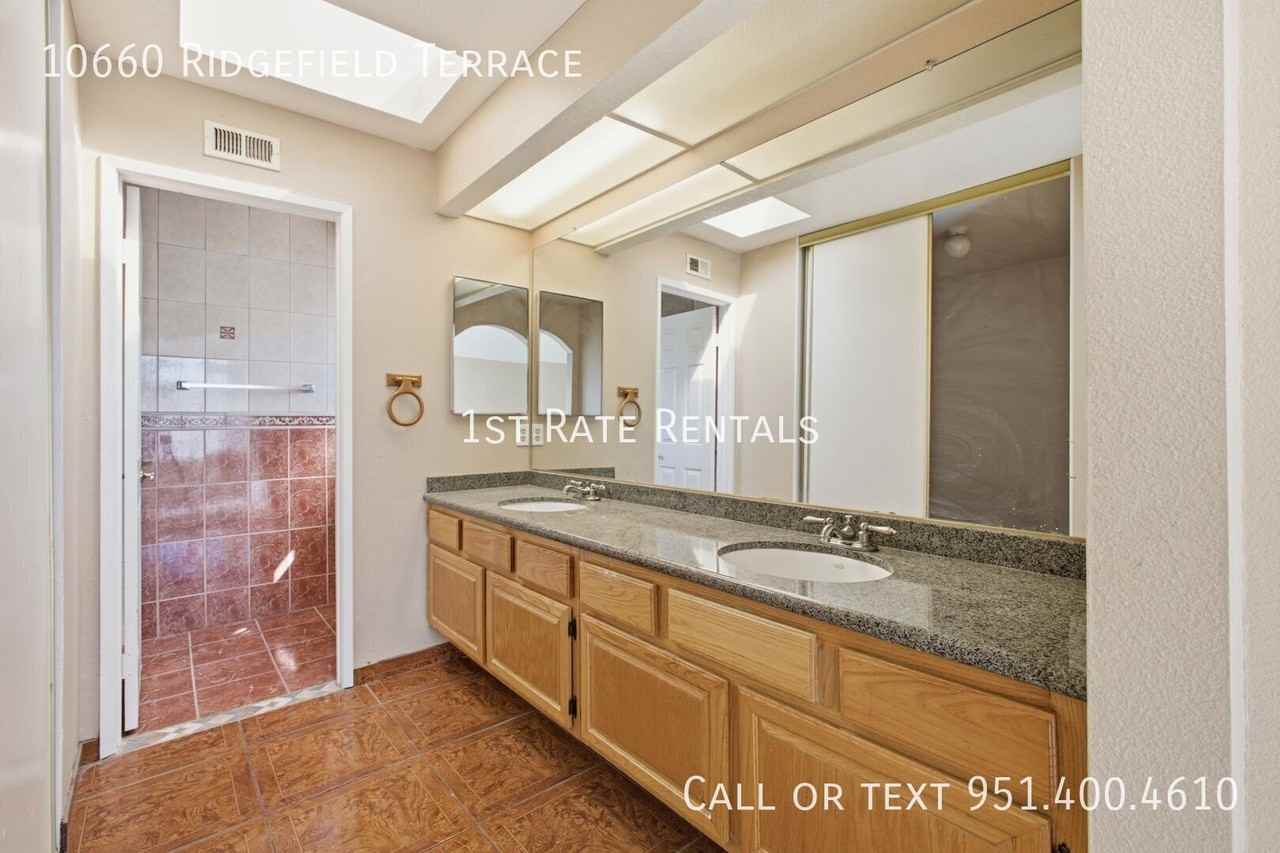 10660 Ridgefield Ter - Photo 6 of 15