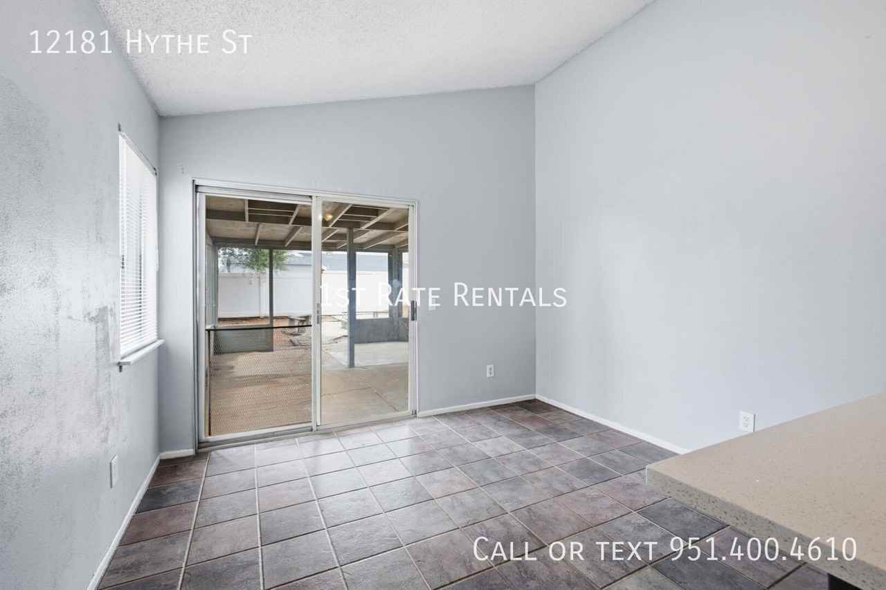 12181 Hythe St - Photo 5 of 10