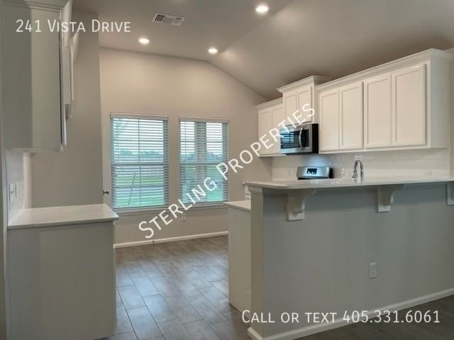 241 Vista Dr - Photo 7 of 33