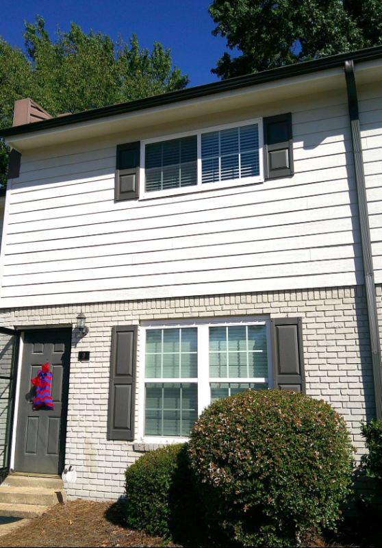 1802 Jackson Ave E #9 - Photo 3 of 10