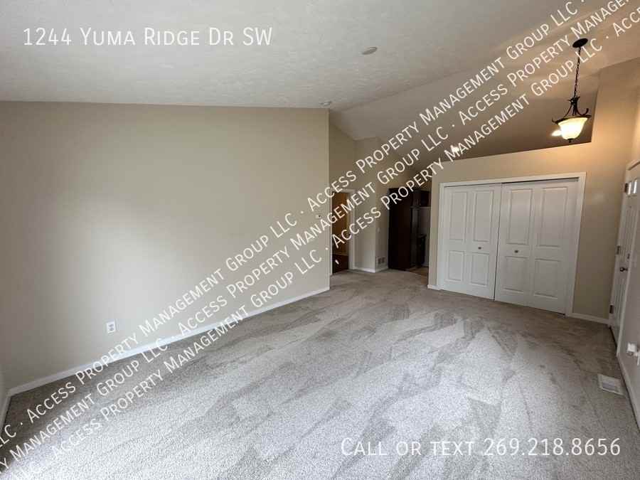 1244 Yuma Ridge Dr Sw - Photo 4 of 35