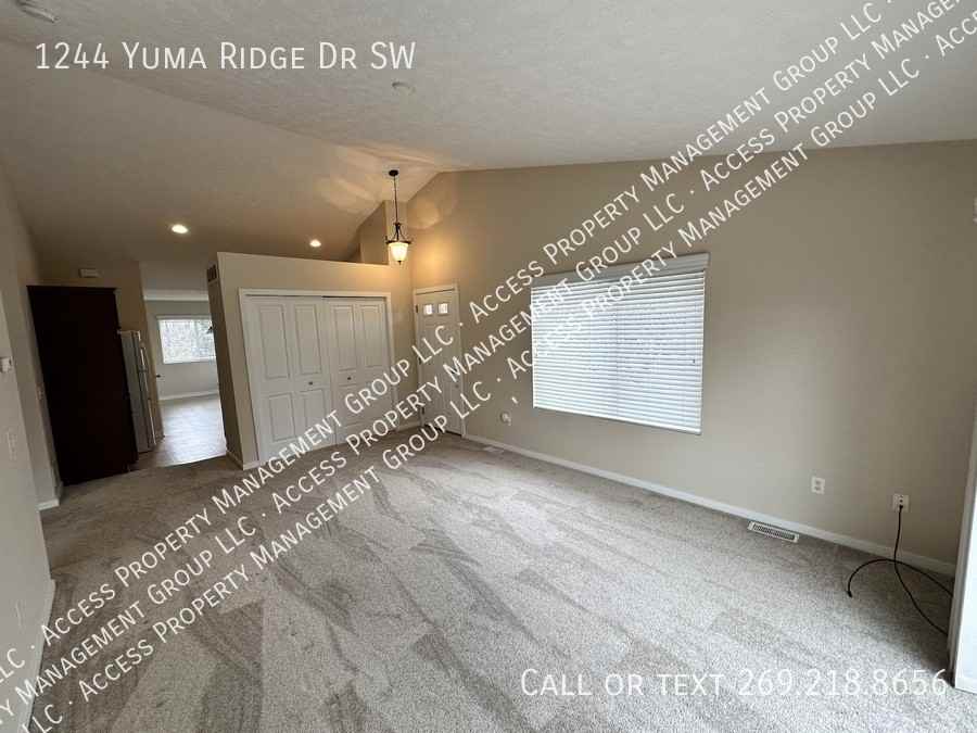1244 Yuma Ridge Dr Sw - Photo 5 of 35