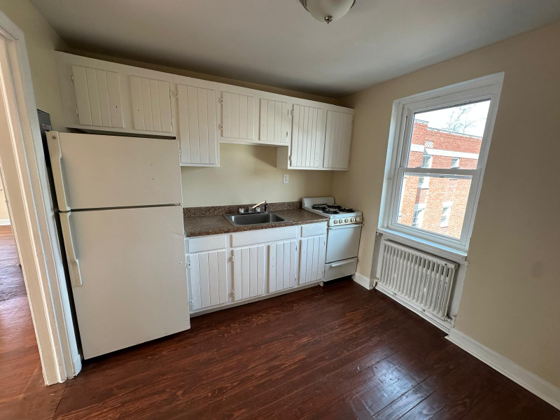 2669 South St Se #F - Photo 5 of 7