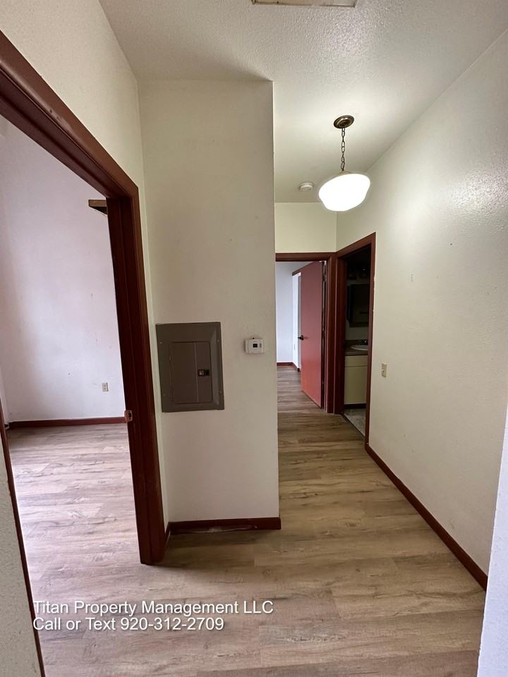 115 West Main Street - Photo 5 of 9