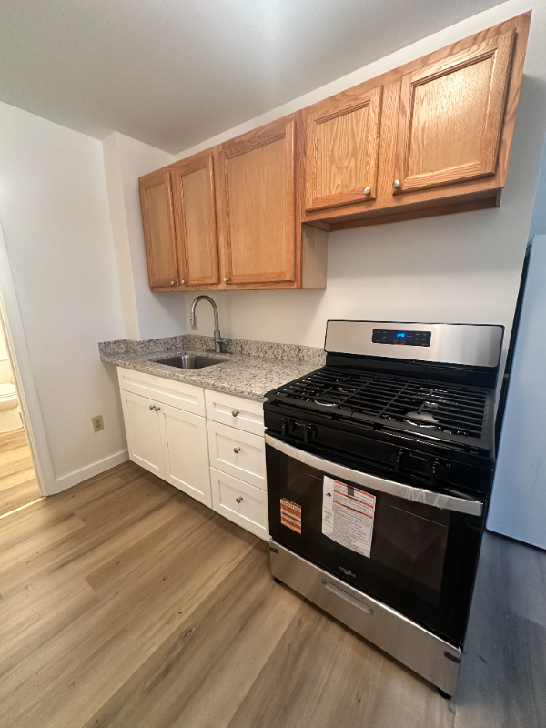 90 Arlington St #90A - Photo 2 of 9