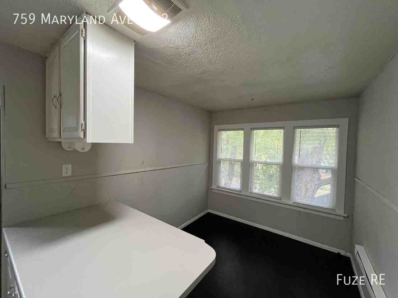 759 Maryland Ave E #2 - Photo 7 of 10