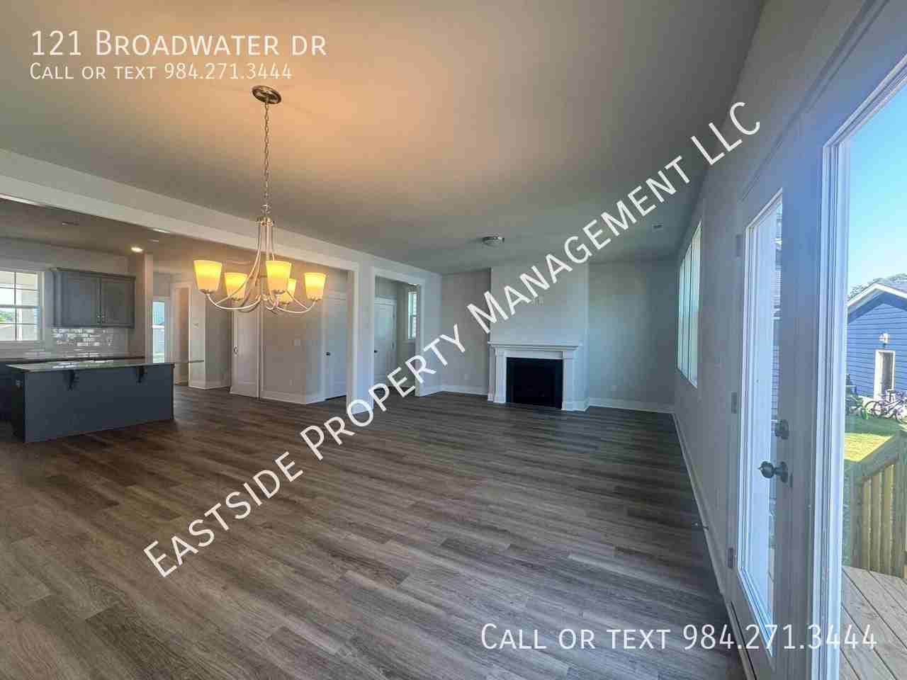121 Broadwater Dr - Photo 6 of 29