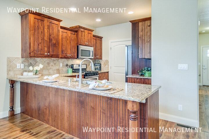 6366 N Mystic Cove Pl - Photo 3 of 31