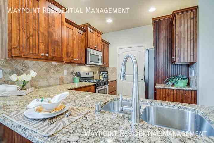 6366 N Mystic Cove Pl - Photo 5 of 31
