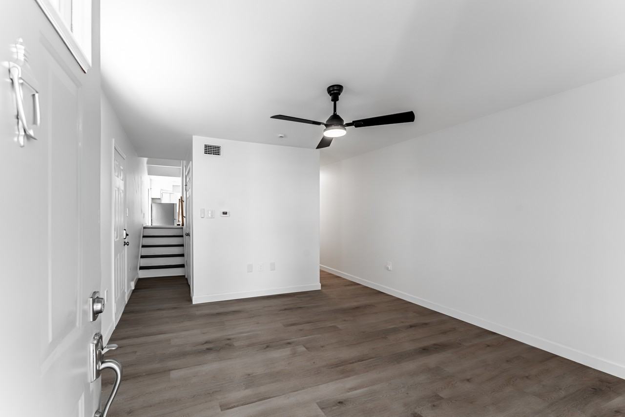 301 Davis Street Unit A - Photo 2 of 21