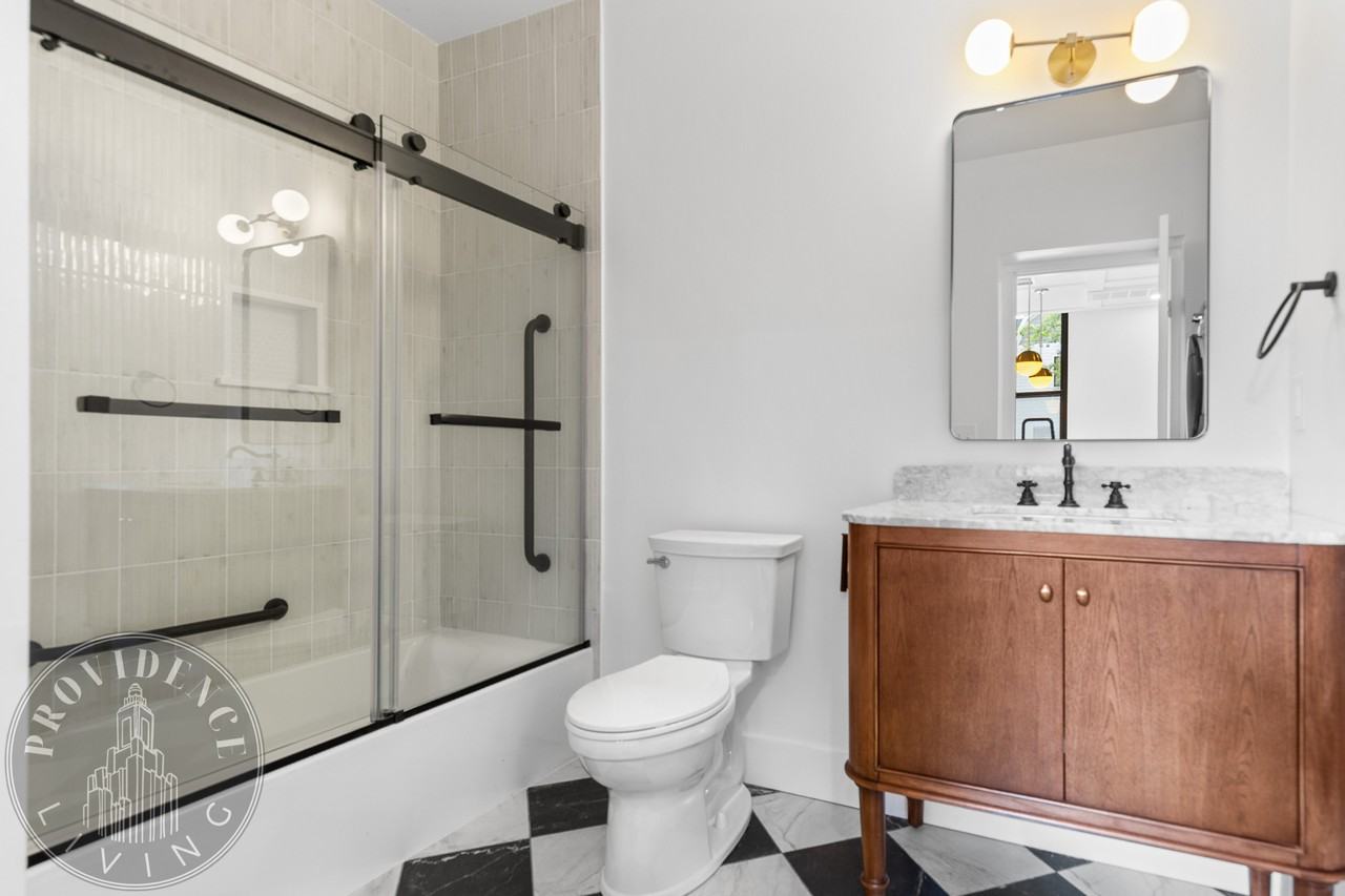 262 Blackstone Boulevard - Photo 7 of 50