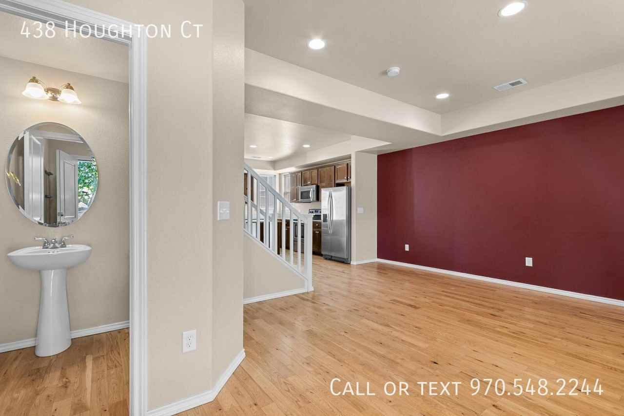 438 Houghton Ct - Photo 3 of 42