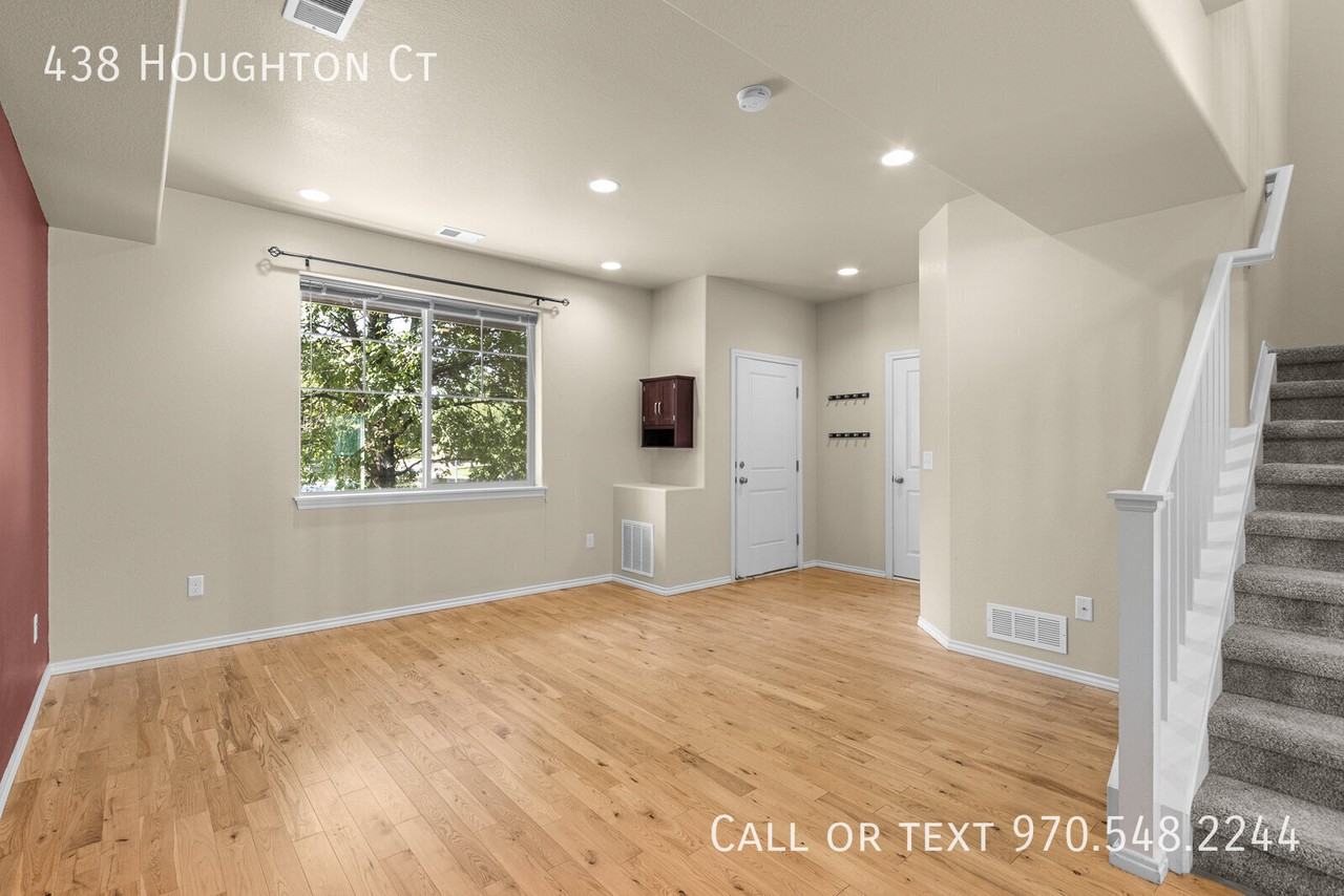 438 Houghton Ct - Photo 4 of 42