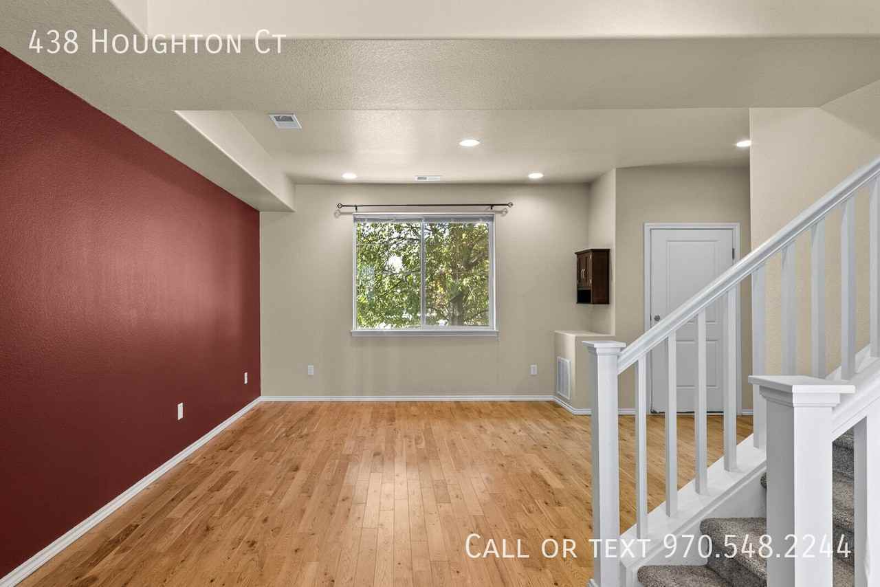 438 Houghton Ct - Photo 5 of 42