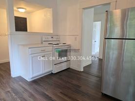 2823 Columbus Rd Ne - Photo 1 of 1
