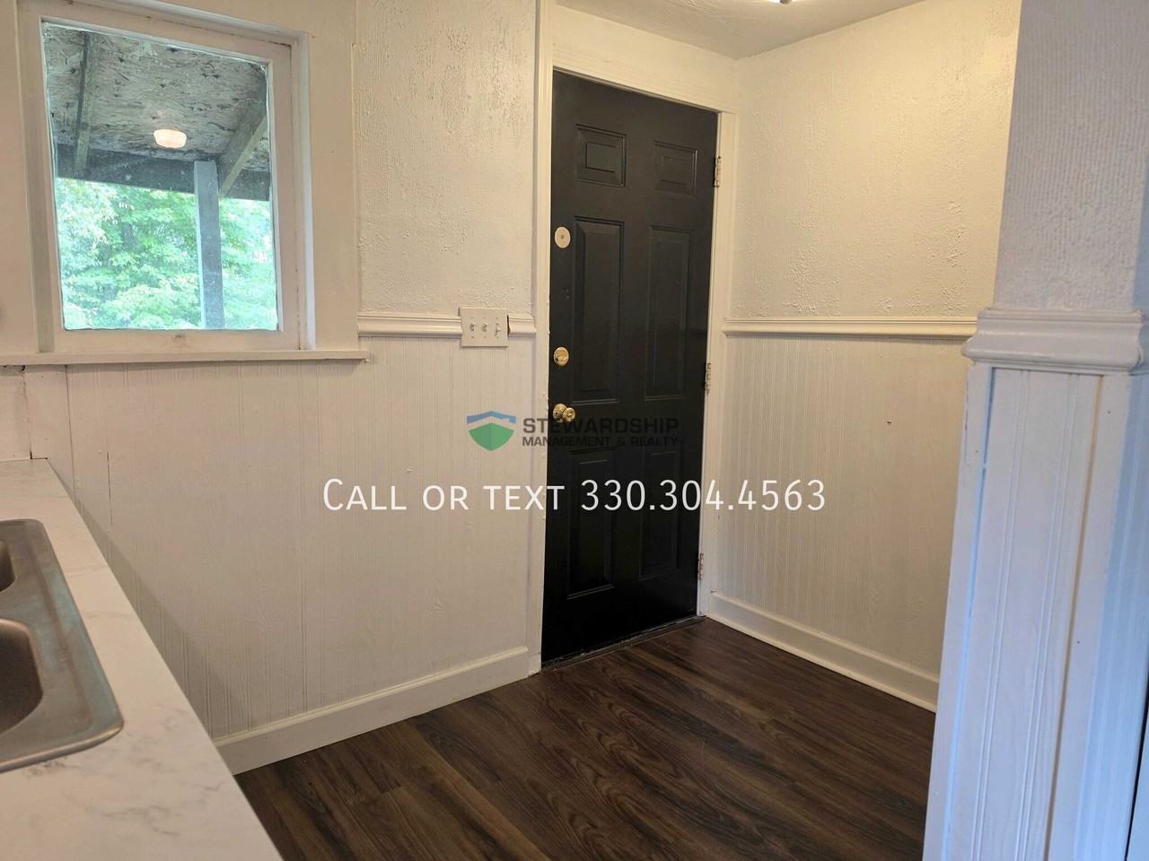 2823 Columbus Rd Ne - Photo 4 of 25
