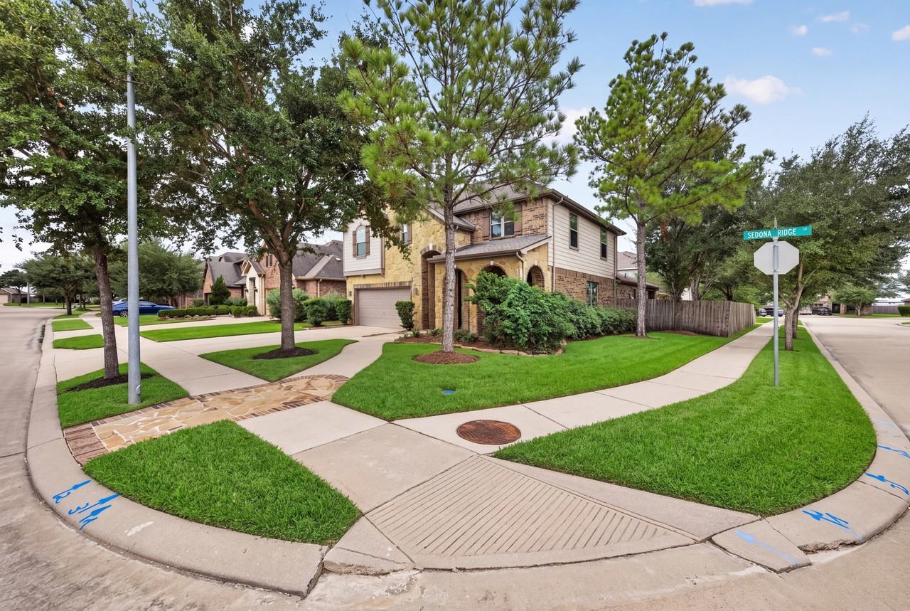 8343 Sedona Ridge Dr #1 - Photo 4 of 42