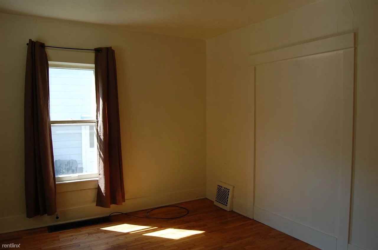 115 Adams Ave #1 - Photo 3 of 20